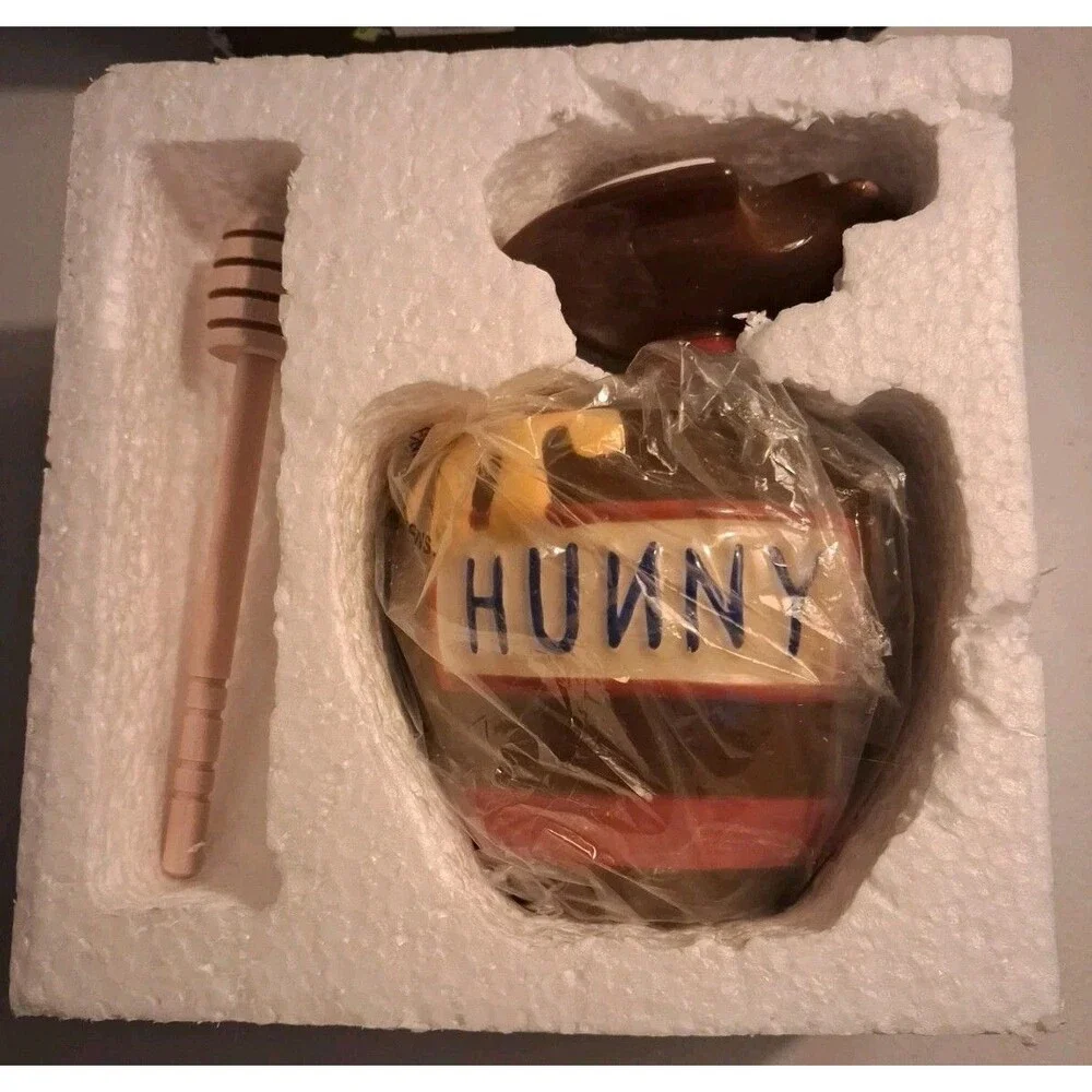 RARE Disney Winnie the Pooh Hunny Honey Pot  And Drizzler
